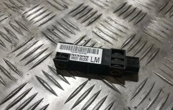 Nissan Almera Tino Airbag deployment crash/impact sensor 98831bu200