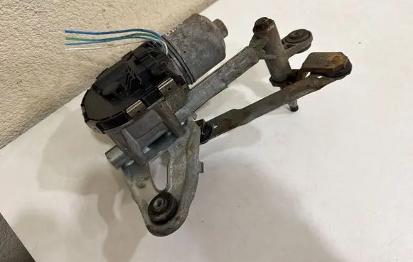 Peugeot 5008 Front wiper linkage and motor 1397220577