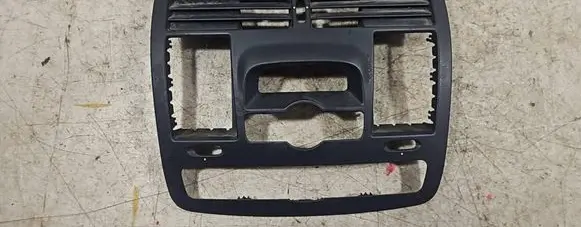Mercedes-Benz Vito Viano W639 Dash center air vent grill A6396800107 P0086620