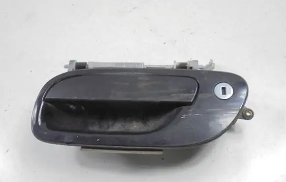Volvo V70 Front door exterior handle 
