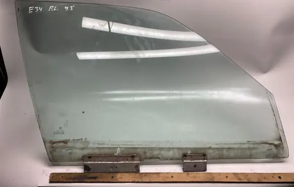 BMW 5 E34 Front door window glass four-door 43R001352