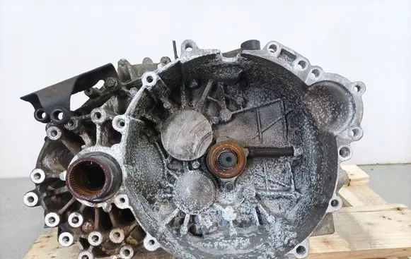 Volvo XC60 Manual 5 speed gearbox 8G9R7002KB