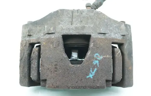 Volvo XC90 Front brake caliper 30657303