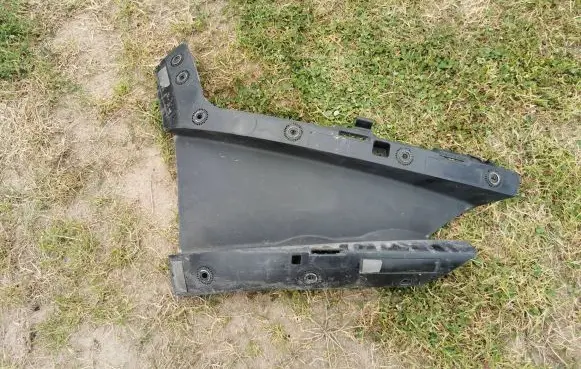 Tesla Model 3 Intercooler air guide/duct channel 1694326-00-G