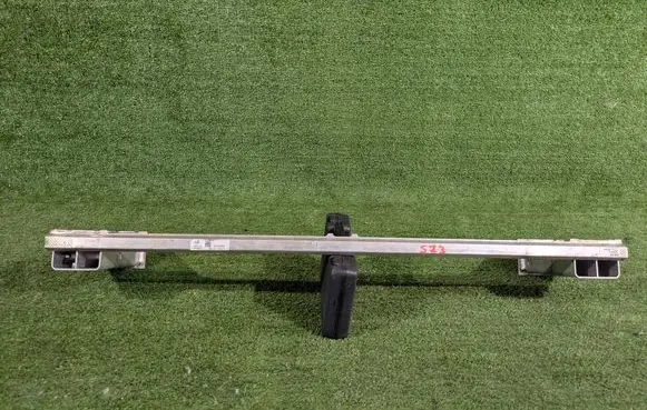 Volvo XC60 Front bumper support beam 