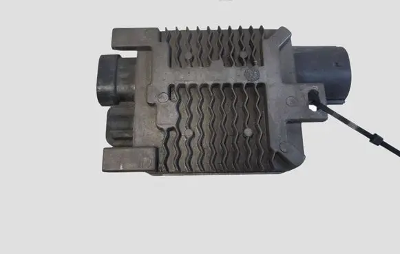 Volvo V40 Coolant fan relay 940009301