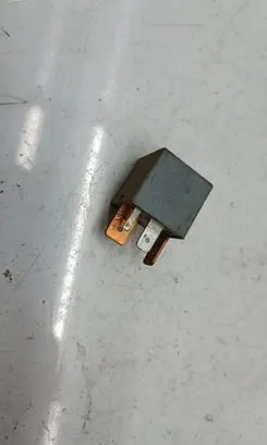 Audi A6 S6 C4 4A Other relay 191906383C