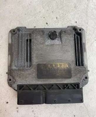 Volkswagen Touran II Engine control unit/module 03L907309R
