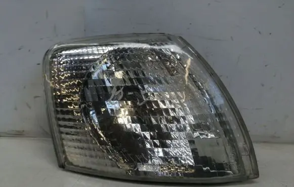 Volkswagen PASSAT B5 Front indicator light