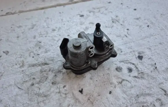 Audi A4 S4 B7 8E 8H Intake manifold valve actuator/motor 06F133482B