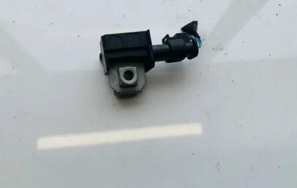 BMW 5 GT F07 Airbag deployment crash/impact sensor 6577922417704 65.779224177-04