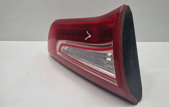 KIA Sportage Tailgate rear/tail lights 924053W0