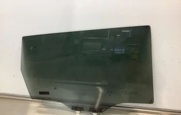 Honda FR-V Rear door window glass 43R005844