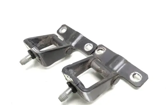 Mitsubishi ASX Tailgate/trunk/boot hinge
