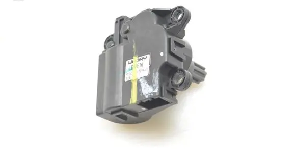 Hyundai Tucson TL Air flap motor/actuator D332NFFAA01