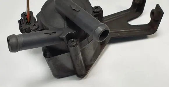 BMW 5 F10 F11 Electric auxiliary coolant/water pump 704077220