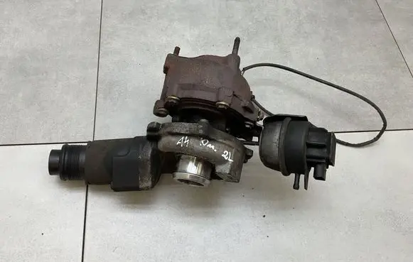 Audi A4 S4 B8 8K Turbo 03L145702D