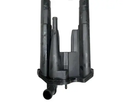 Jaguar XF X250 Oil breather separator 9X2Q6A785CB
