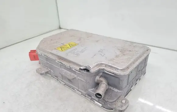 Polestar 2 Voltage converter inverter 32383807
