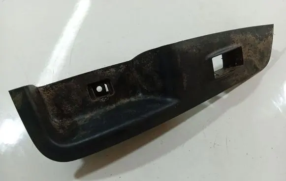 Mitsubishi Outlander Front door window switch trim 722A219ZZ