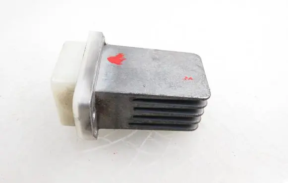 Nissan Pathfinder R50 Heater blower motor/fan resistor