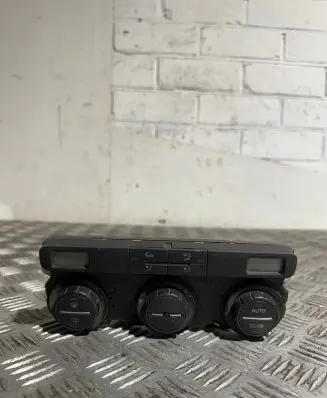 Skoda Octavia Mk2 (1Z) Climate control unit 74241061