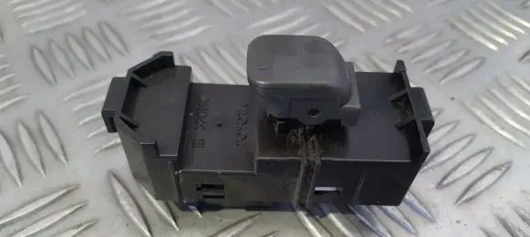 Toyota Prius (XW10) Electric window control switch