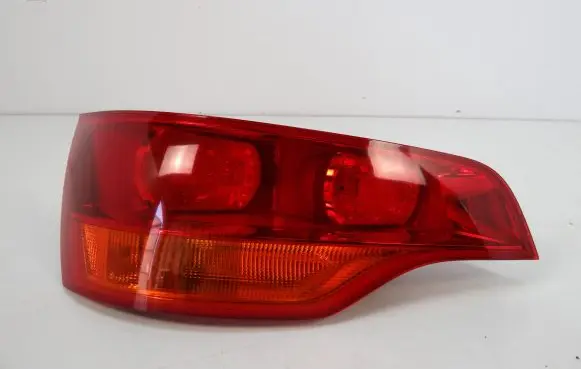 Audi Q7 4L Rear/tail lights 4L0945093 027330102