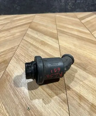Mercedes-Benz E W212 Intake resonator A6511400087 4011195A