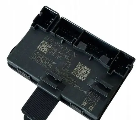 Audi Q7 4M Door control unit/module 4M0959795N