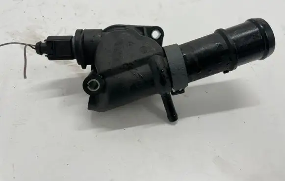 Audi A5 8T 8F Engine coolant pipe/hose 03L121132A