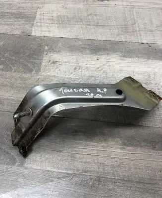 Volkswagen Touran II Fender mounting bracket 1T0821135C