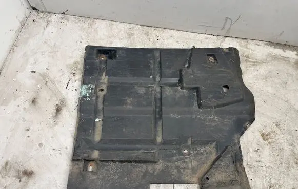Ford Mondeo MK IV Center/middle under tray cover R4ZQA