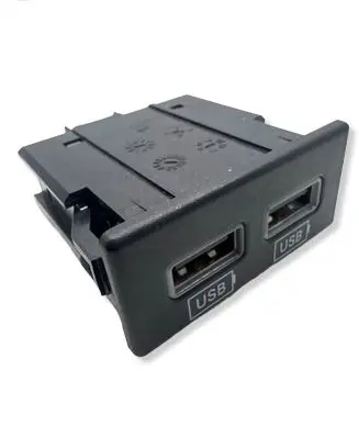Jeep Grand Cherokee USB socket connector 68145567AA 61571C1735