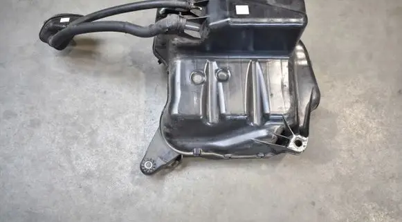 Audi A5 AdBlue liquid reservoir 8B3131878B 8B3131963A