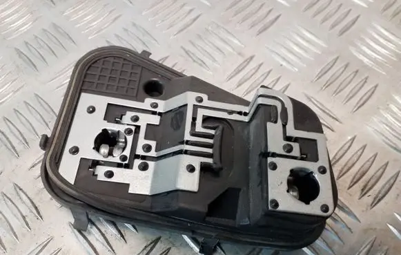 Tail light part