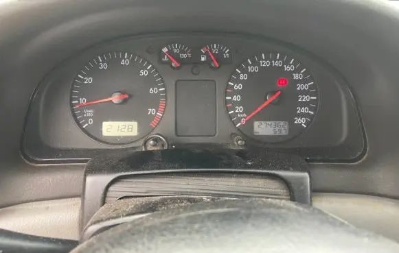 Volkswagen PASSAT B5 Speedometer (instrument cluster) 3B0920802