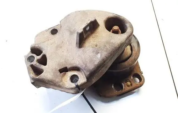 Engine mount bracket
