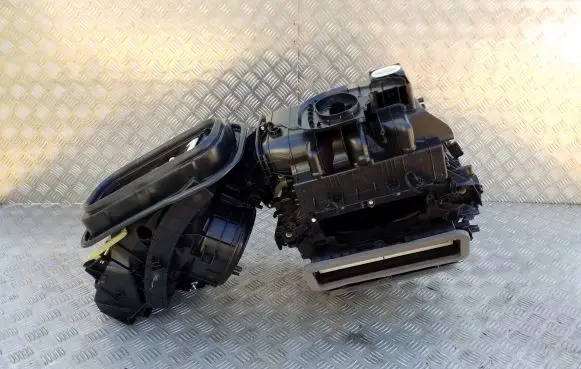Volvo XC60 Interior heater climate box assembly housing 32275612