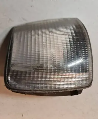 Volkswagen PASSAT B4 Front indicator light 357953050A