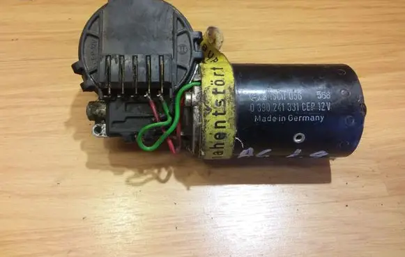 Audi A6 S6 C4 4A Wiper motor 0390241331