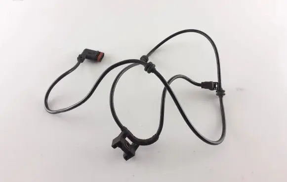 Mercedes-Benz E AMG W212 ABS rear brake sensor A2124402813
