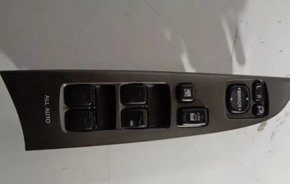 Lexus IS 220D-250-350 Electric window control switch 8404053070 515198 TM5307