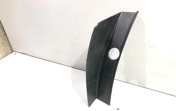 Citroen C4 I Picasso Rear/tail light trim molding 9684360977