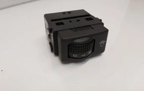 Nissan Juke I F15 Headlight level height control switch