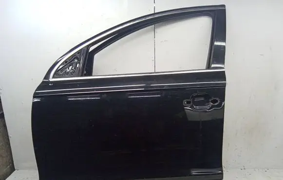 Audi Q7 4L Front door