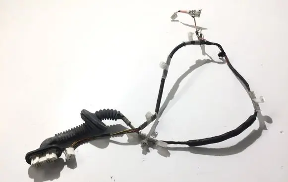 Toyota Avensis T270 Rear door wiring loom 8215305280