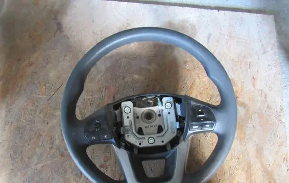 KIA Rio Steering wheel