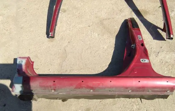 Nissan Note (E12) Sill