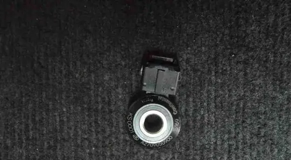 Mercedes-Benz C W205 Detonation knock sensor A2709050900